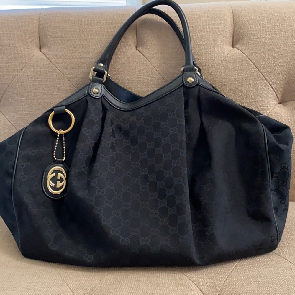 SOLD Gucci Sukey tote black